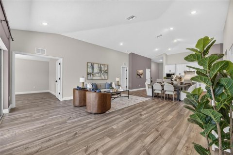 Villa ou maison à vendre à Wesley Chapel, Floride: 5 chambres, 228.26 m2 № 2421875 - photo 23