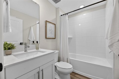 Villa ou maison à vendre à Wesley Chapel, Floride: 5 chambres, 228.26 m2 № 2421875 - photo 8
