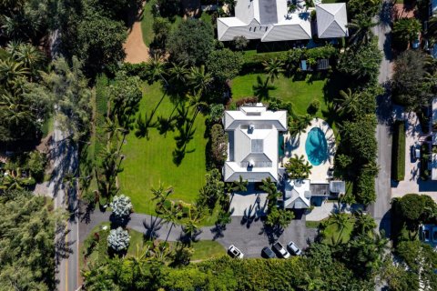 House in Gulf Stream, Florida 4 bedrooms, 352.75 sq.m. № 970548 - photo 1