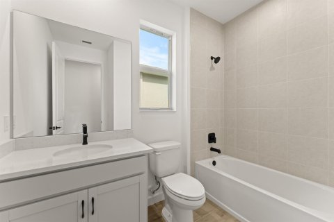 House in Port St. Lucie, Florida 3 bedrooms, 182.92 sq.m. № 2272529 - photo 9