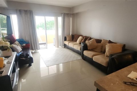 Condominio en alquiler en Hallandale Beach, Florida, 1 dormitorio, 80.82 m2 № 1699373 - foto 3