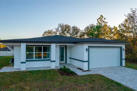 House in Citrus Springs, Florida 3 bedrooms, 18.58 sq.m. № 1810175 - photo 15