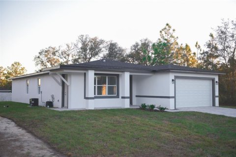 House in Citrus Springs, Florida 3 bedrooms, 18.58 sq.m. № 1810175 - photo 1