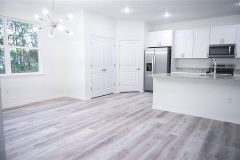 House in Citrus Springs, Florida 3 bedrooms, 18.58 sq.m. № 1810175 - photo 6