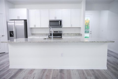 House in Citrus Springs, Florida 3 bedrooms, 18.58 sq.m. № 1810175 - photo 30