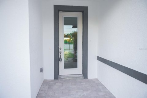 House in Citrus Springs, Florida 3 bedrooms, 18.58 sq.m. № 1810175 - photo 19