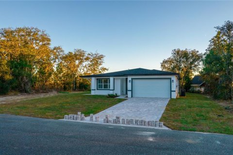 House in Citrus Springs, Florida 3 bedrooms, 18.58 sq.m. № 1810175 - photo 29