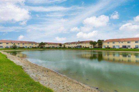 Townhouse in Oakland Park, Florida 3 bedrooms, 140.65 sq.m. № 1880213 - photo 2