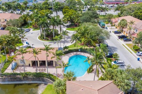 Townhouse in Oakland Park, Florida 3 bedrooms, 140.65 sq.m. № 1880213 - photo 25