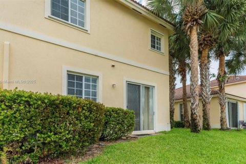 Townhouse in Oakland Park, Florida 3 bedrooms, 140.65 sq.m. № 1880213 - photo 23