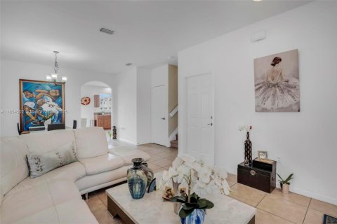 Townhouse in Oakland Park, Florida 3 bedrooms, 140.65 sq.m. № 1880213 - photo 9