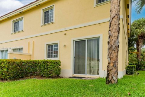 Townhouse in Oakland Park, Florida 3 bedrooms, 140.65 sq.m. № 1880213 - photo 24