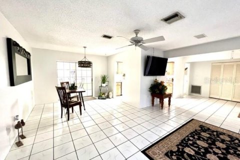 Casa en alquiler en Sarasota, Florida, 3 dormitorios, 134.8 m2 № 1816155 - foto 4