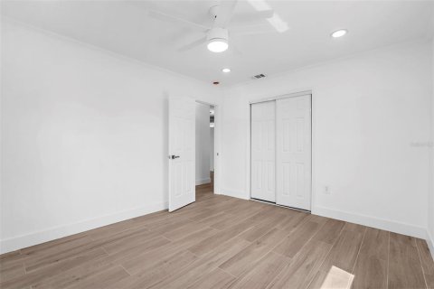 House in Port Charlotte, Florida 3 bedrooms, 96.62 sq.m. № 1855950 - photo 13