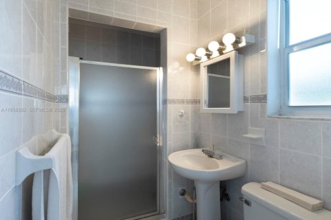 Купить виллу или дом в Бискейн-Парк, Флорида 3 спальни, 183.67м2, № 1996522 - фото 20