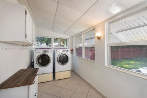 Купить виллу или дом в Бискейн-Парк, Флорида 3 спальни, 183.67м2, № 1996522 - фото 26