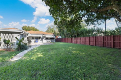 Купить виллу или дом в Бискейн-Парк, Флорида 3 спальни, 183.67м2, № 1996522 - фото 22