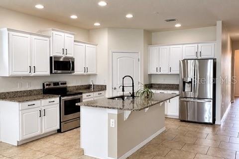 Villa ou maison à vendre à Kissimmee, Floride: 4 chambres, 189.33 m2 № 2395748 - photo 5