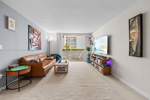 Condominio en venta en Miami Beach, Florida, 2 dormitorios, 93.83 m2 № 1779682 - foto 5