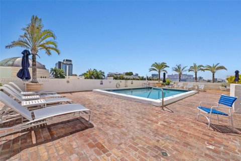 Condominio en venta en Miami Beach, Florida, 2 dormitorios, 93.83 m2 № 1779682 - foto 30