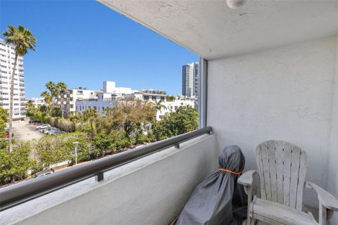 Condominio en venta en Miami Beach, Florida, 2 dormitorios, 93.83 m2 № 1779682 - foto 20
