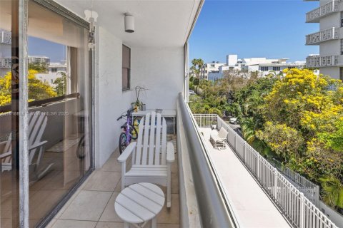 Condominio en venta en Miami Beach, Florida, 2 dormitorios, 93.83 m2 № 1779682 - foto 19