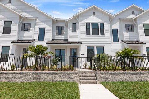 Adosado en alquiler en Sarasota, Florida, 3 dormitorios, 162.67 m2 № 1879376 - foto 1