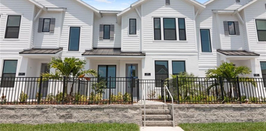 Adosado en Sarasota, Florida 3 dormitorios, 162.67 m2 № 1879376