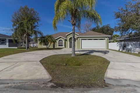 Villa ou maison à Kissimmee, Floride 3 chambres, 149.85 m2 № 2308496