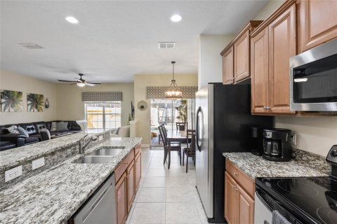 Adosado en venta en Kissimmee, Florida, 3 dormitorios, 161.46 m2 № 1720272 - foto 13