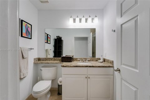 Condominio en venta en Aventura, Florida, 2 dormitorios, 124.77 m2 № 2153295 - foto 15