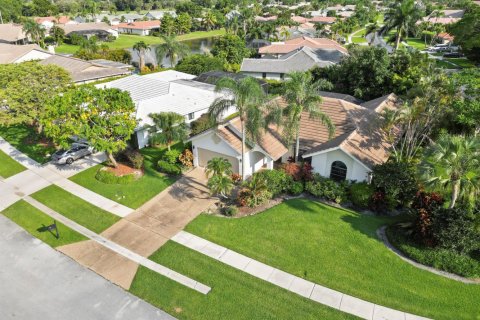 Villa ou maison à louer à Boca Raton, Floride: 3 chambres, 166.67 m2 № 1222576 - photo 1