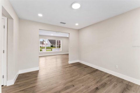 House in Tampa, Florida 3 bedrooms, 176.42 sq.m. № 1857878 - photo 21