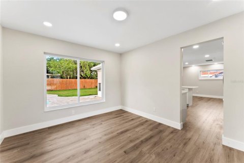 House in Tampa, Florida 3 bedrooms, 176.42 sq.m. № 1857878 - photo 20