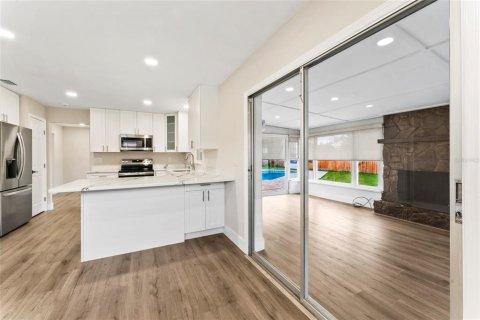House in Tampa, Florida 3 bedrooms, 176.42 sq.m. № 1857878 - photo 28