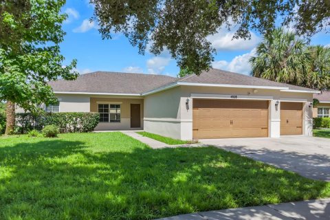 House in Kissimmee, Florida 4 bedrooms, 202.9 sq.m. № 1876364 - photo 4