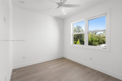 Townhouse in Islamorada, Village of Islands, Florida 3 bedrooms, 156.08 sq.m. № 1714477 - photo 17