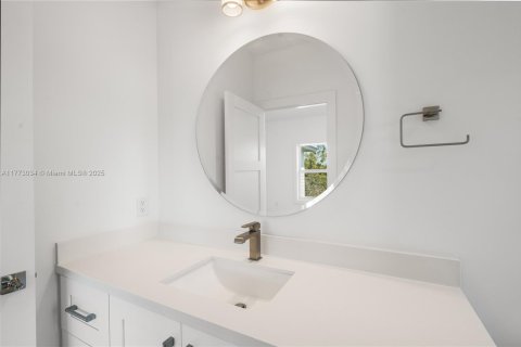 Townhouse in Islamorada, Village of Islands, Florida 3 bedrooms, 156.08 sq.m. № 1714477 - photo 28