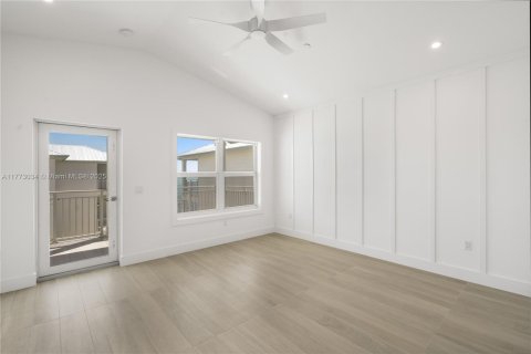 Townhouse in Islamorada, Village of Islands, Florida 3 bedrooms, 156.08 sq.m. № 1714477 - photo 30