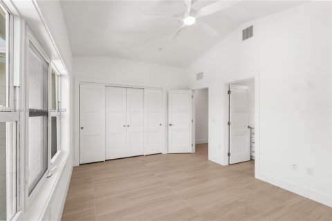 Townhouse in Islamorada, Village of Islands, Florida 3 bedrooms, 156.08 sq.m. № 1714477 - photo 26