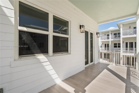 Townhouse in Islamorada, Village of Islands, Florida 3 bedrooms, 156.08 sq.m. № 1714477 - photo 16