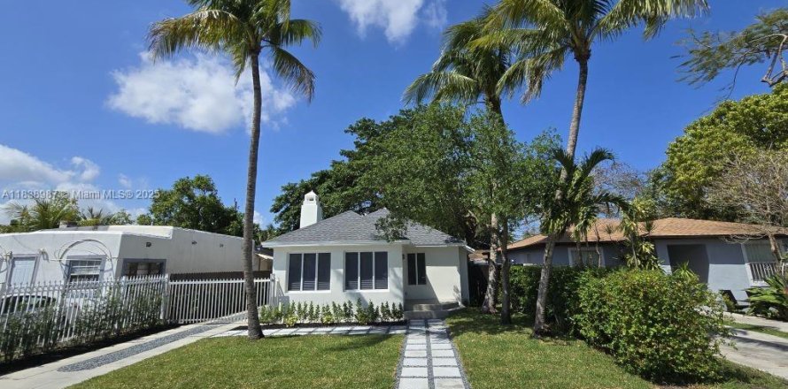 Commercial property in Miami, Florida 93.46 sq.m. № 1828943