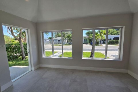 Commercial property in Miami, Florida 93.46 sq.m. № 1828943 - photo 27