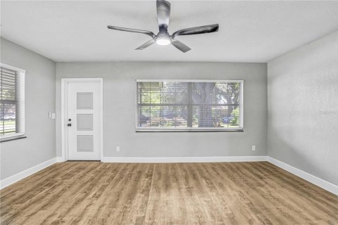 Villa ou maison à louer à Auburndale, Floride: 3 chambres, 134.89 m2 № 1800258 - photo 14