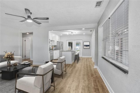 Villa ou maison à louer à Auburndale, Floride: 3 chambres, 134.89 m2 № 1800258 - photo 8