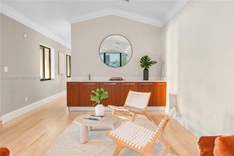 House in Miami, Florida 6 bedrooms, 533.35 sq.m. № 2017481 - photo 20