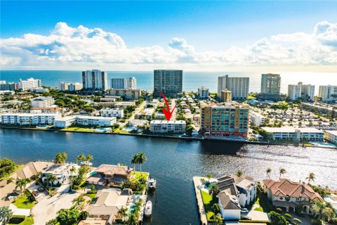 Condo in Pompano Beach, Florida, 2 bedrooms  № 1948144 - photo 1