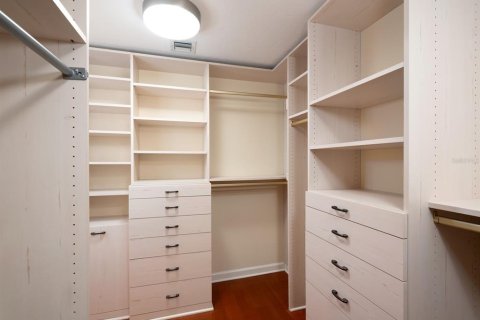 Купить кондоминиум в Сарасота, Флорида 7 комнат, 146.51м2, № 1913139 - фото 26