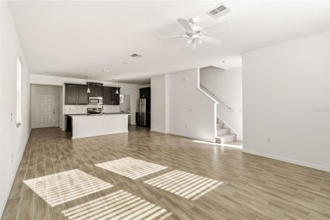 House in Kissimmee, Florida 3 bedrooms, 167.41 sq.m. № 2115206 - photo 6