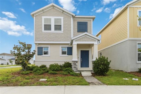 House in Kissimmee, Florida 3 bedrooms, 167.41 sq.m. № 2115206 - photo 2